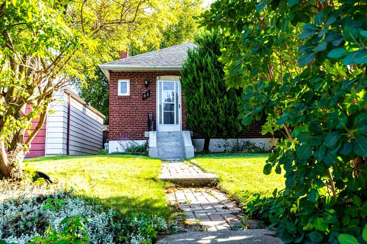 61 Squires Avenue - Photo 2 of 25