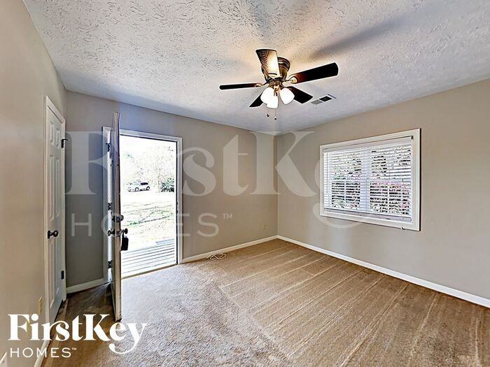 421 Ozora Rd - Photo 2 of 16