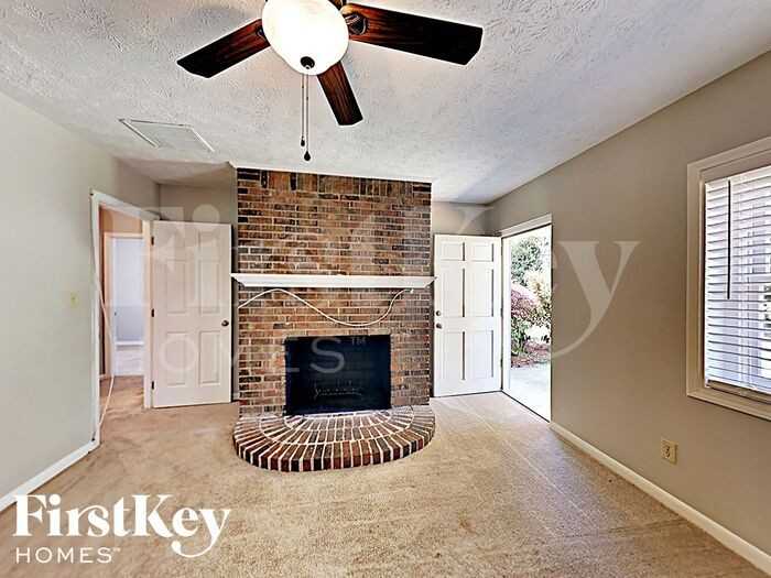 421 Ozora Rd - Photo 3 of 16
