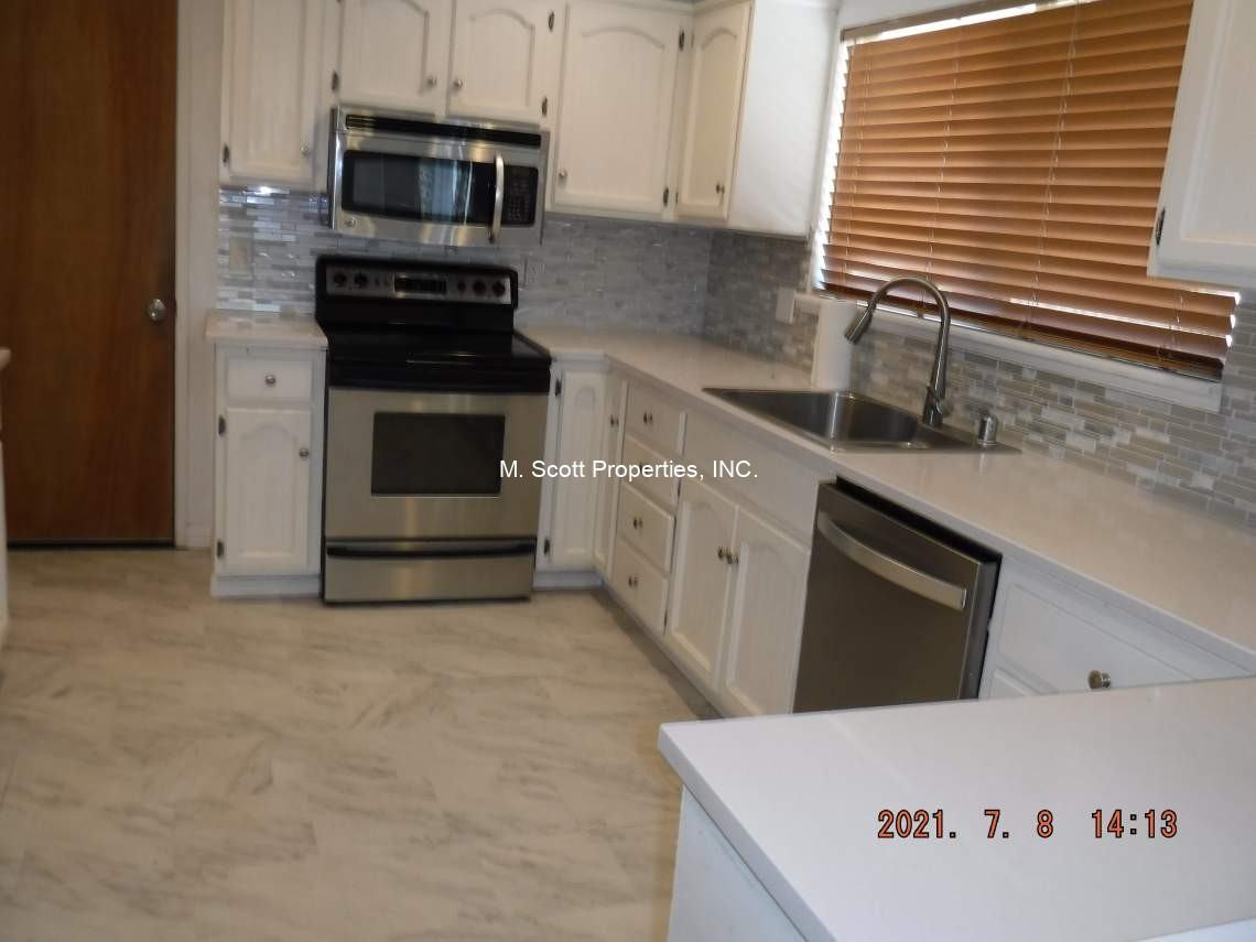 990 Dean Dr #NA - Photo 3 of 11