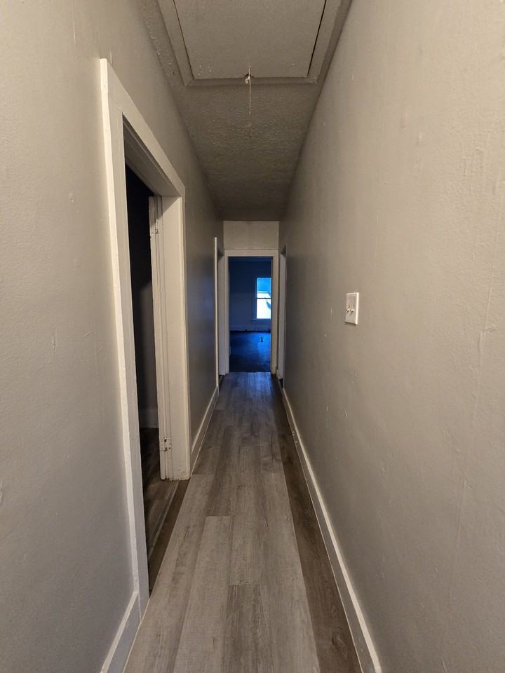 325 11th St #NA - Photo 7 of 20