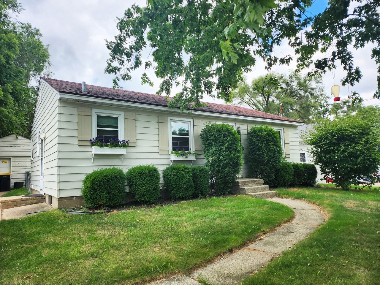 3061 Homewood St Sw #NA - Photo 2 of 21