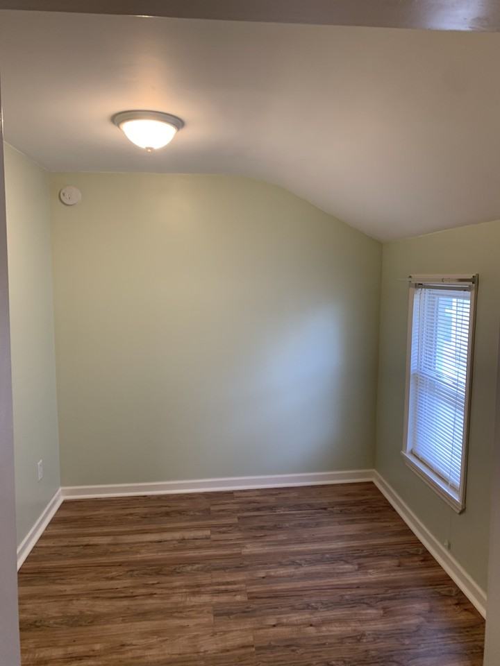 121 N Marion St - Photo 2 of 9