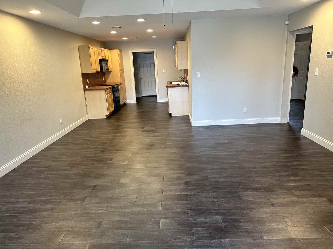 1211 Jeannie Ln #CT - Photo 2 of 12