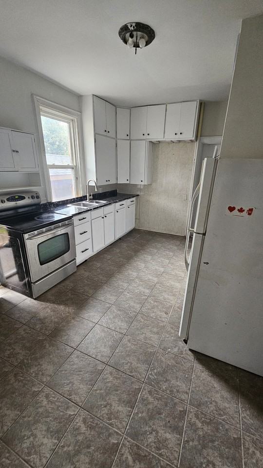 86B Burton Avenue - Photo 2 of 10