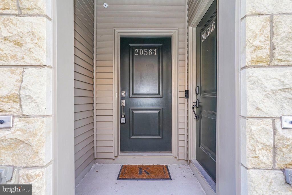 20564 Milbridge Terrace #20564 - Photo 4 of 26