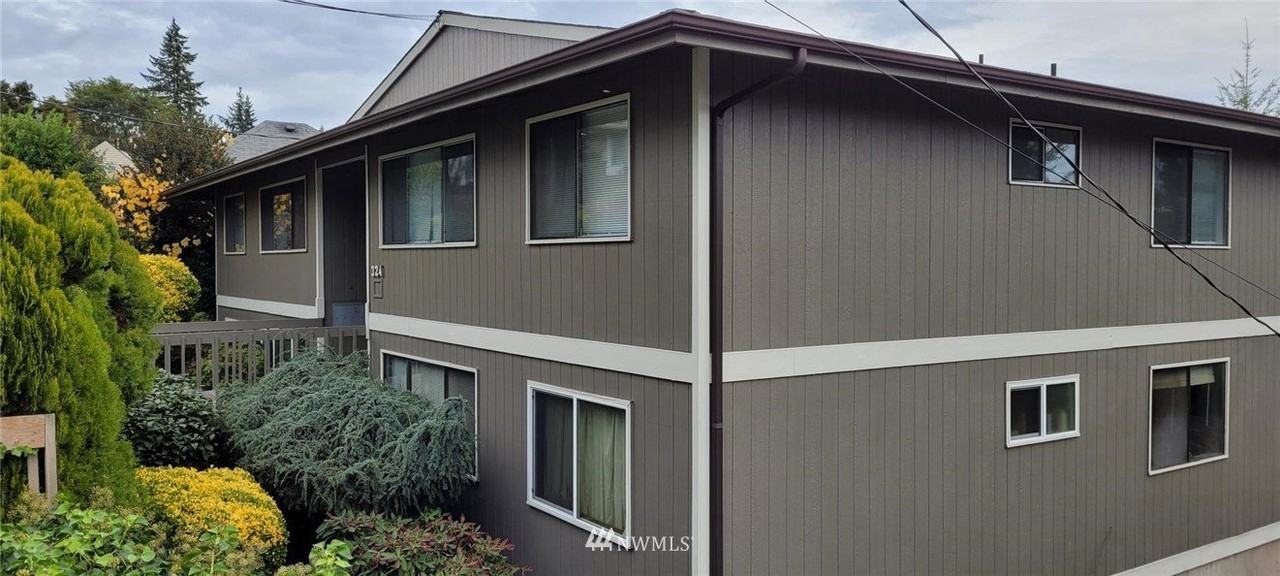 Gateway Ridge - Photo 3 of 4