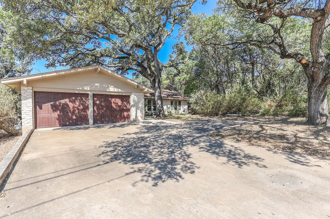 102 Mcconnell Dr - Photo 3 of 33