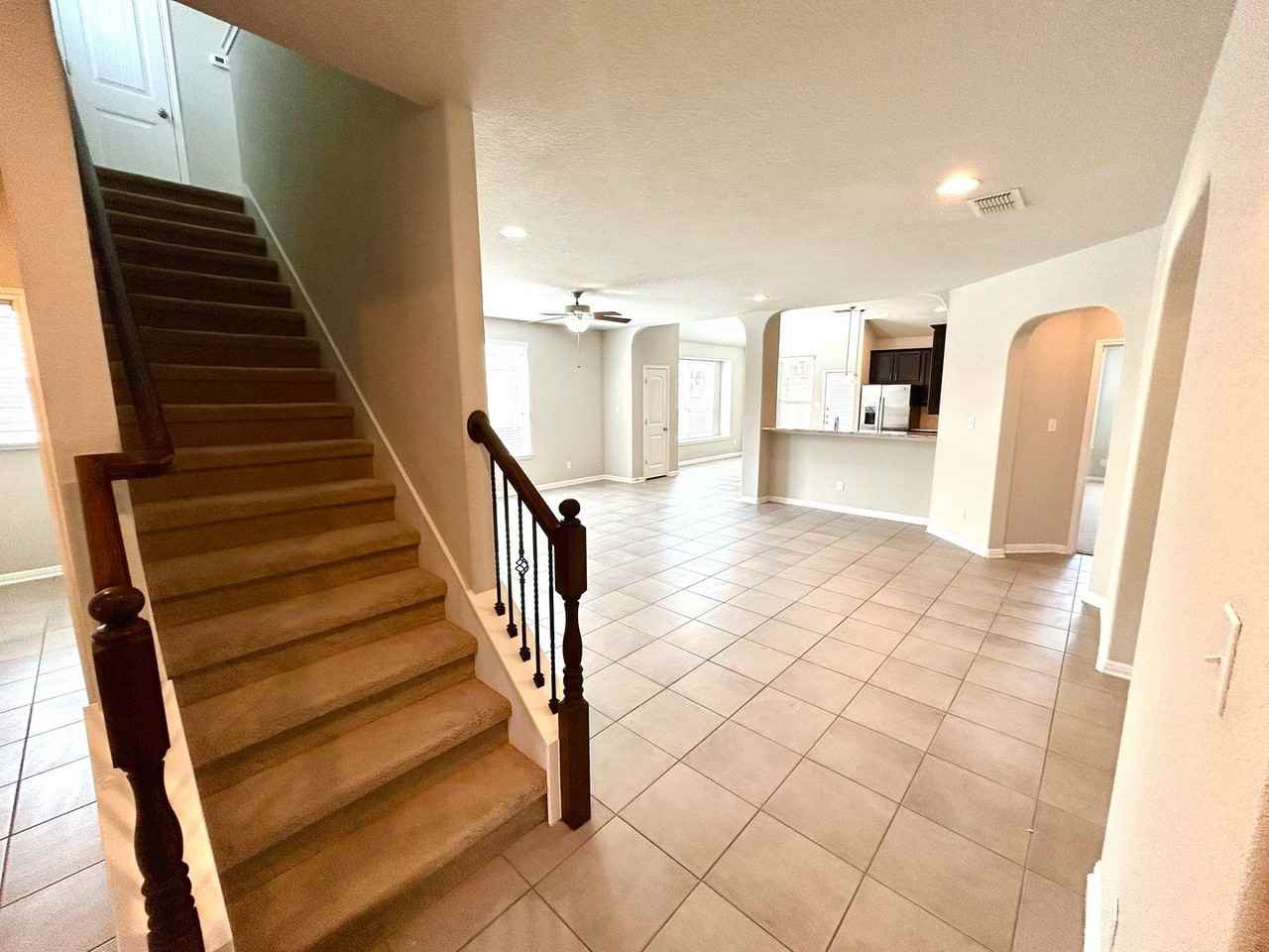 7715 William Bonney - Photo 3 of 40