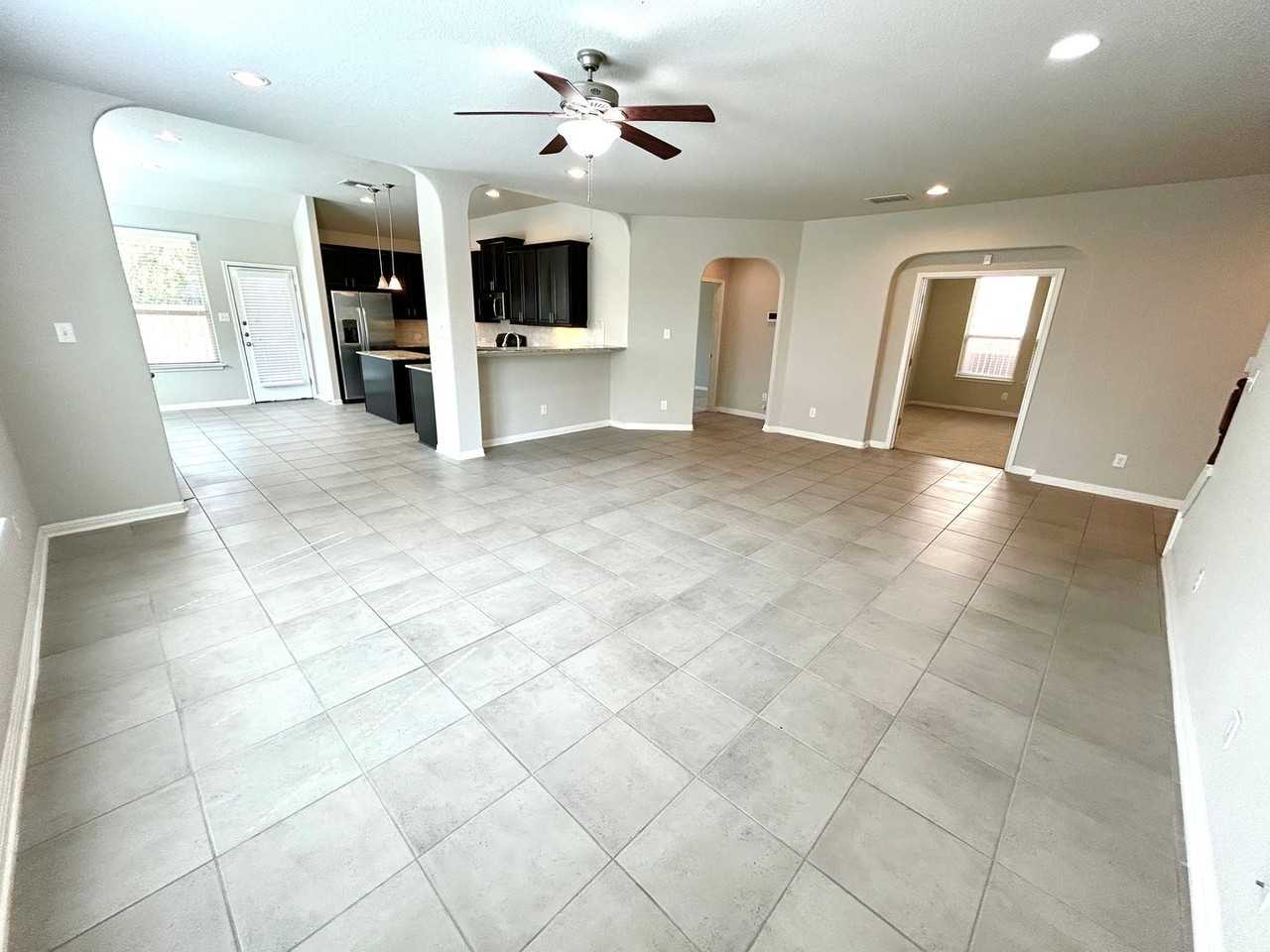 7715 William Bonney - Photo 6 of 40