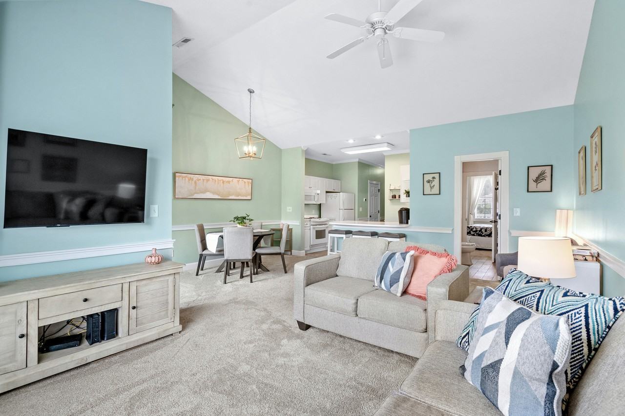 4657 Wild Iris Drive #302 - Photo 4 of 30