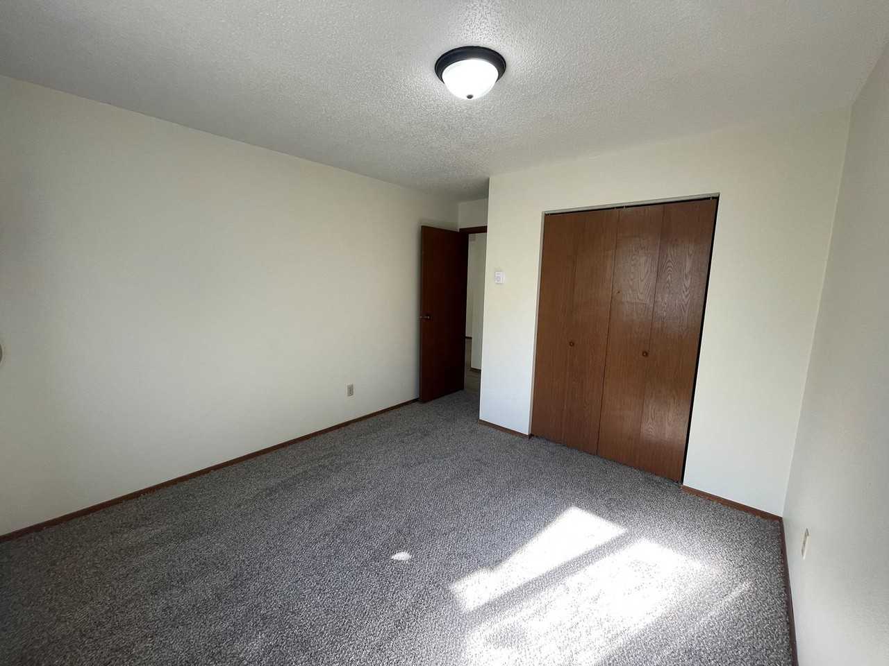 Car-ly II Apartments - Photo 5 of 7