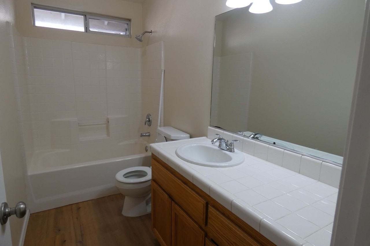 125 Varner Ct - Photo 5 of 8