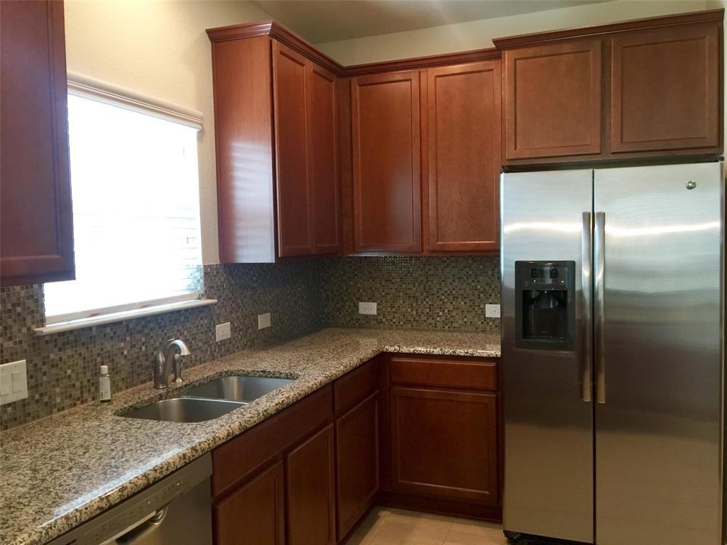 711 Tumlinson Fort Way - Photo 2 of 8