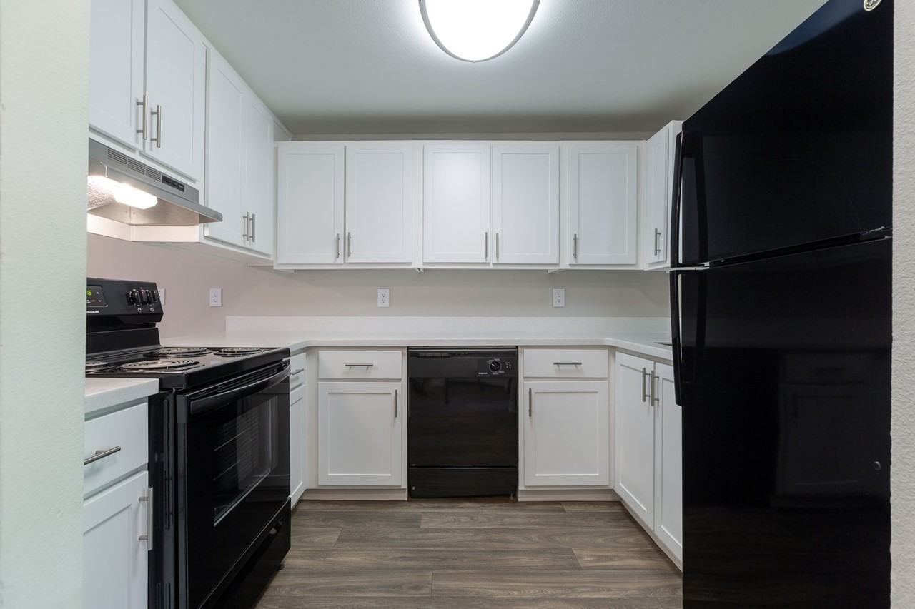 214 Stone Creek Apartments - 214 #214 - Photo 5 of 22