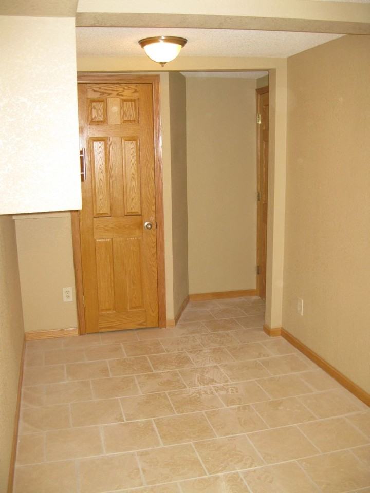 2701 Delaware St SE - Photo 6 of 25