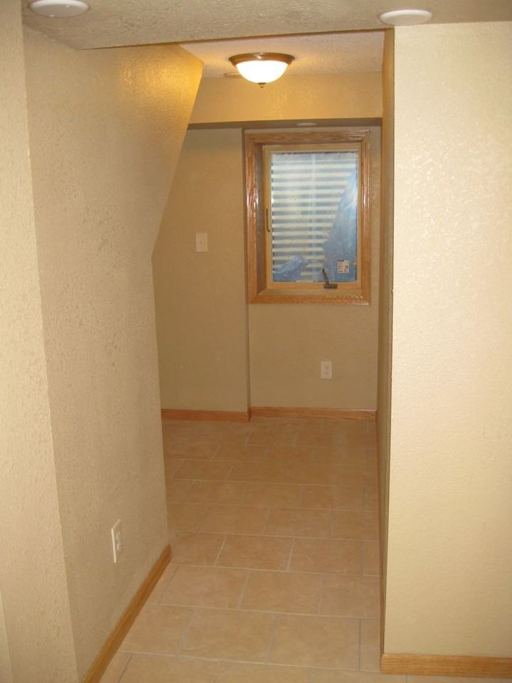 2701 Delaware St SE - Photo 7 of 25