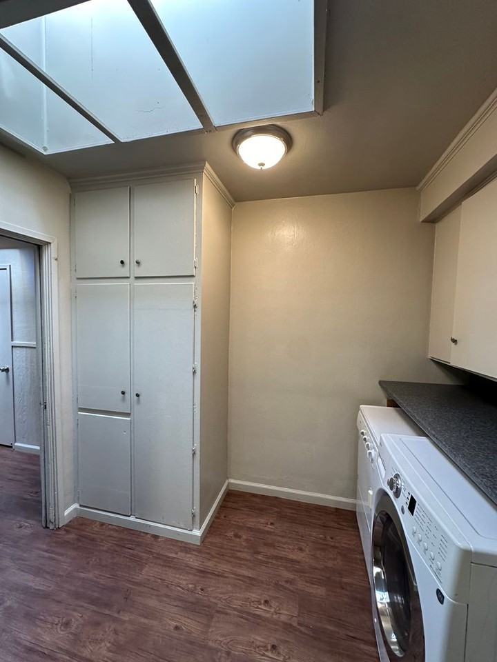 422 1/2 North St - Photo 6 of 17