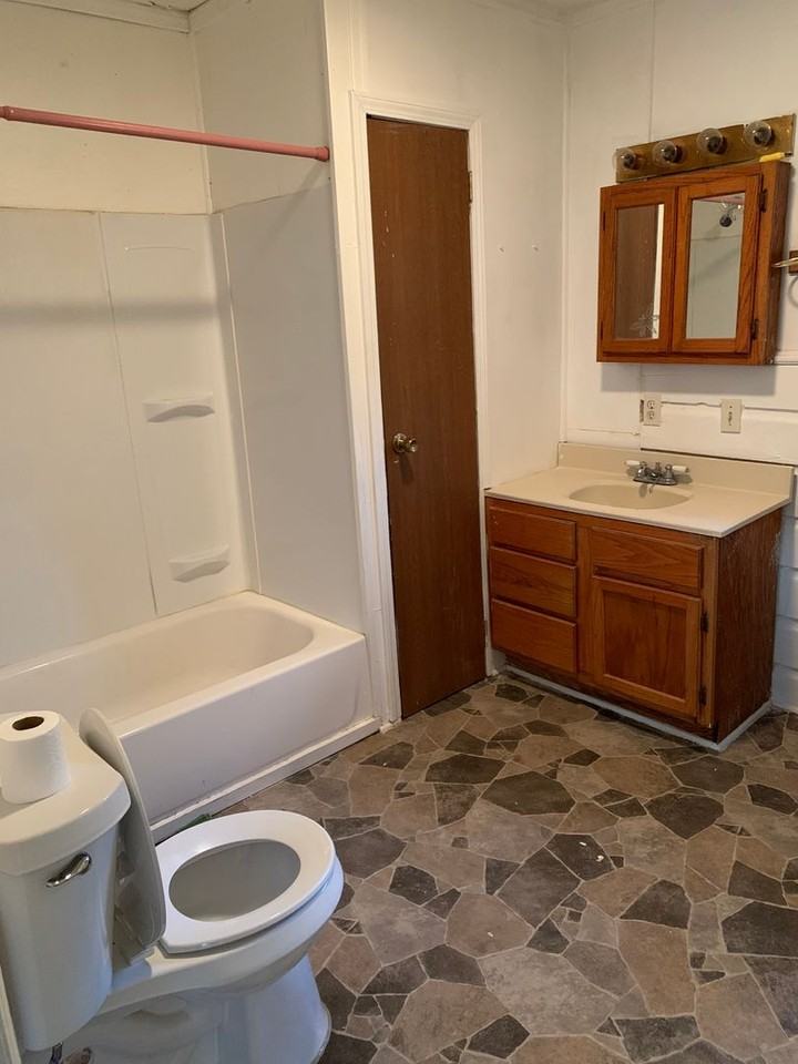 12547 Chapman Rd - Photo 5 of 7