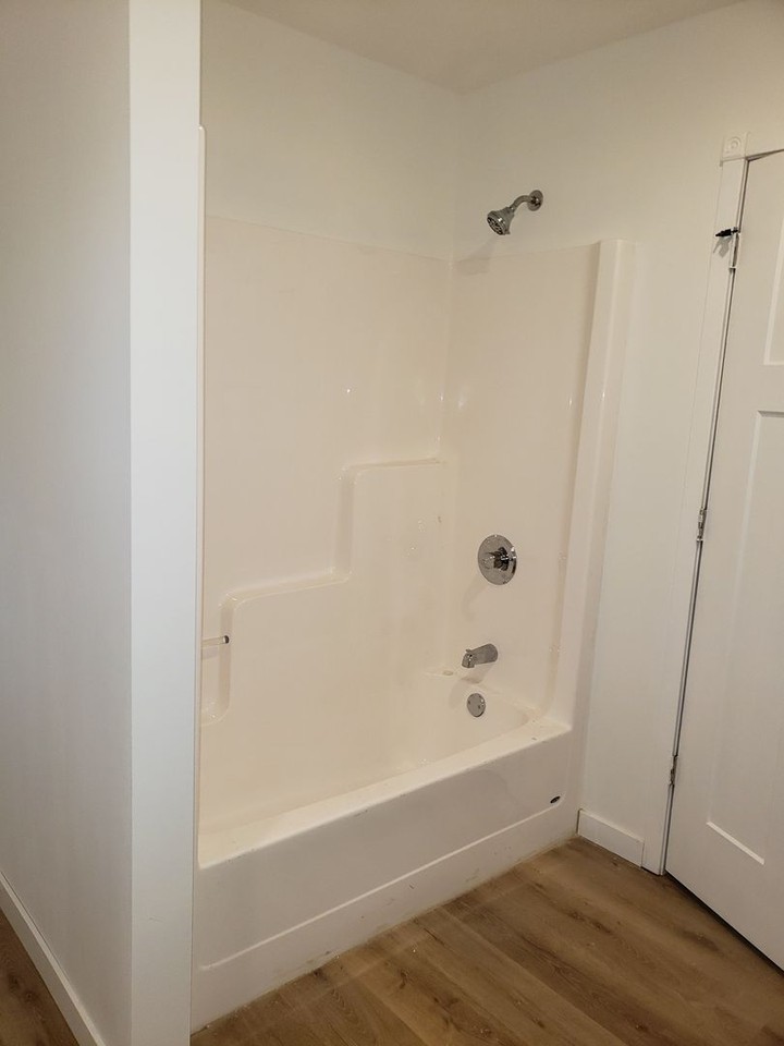 14142 Forest Dr - Photo 7 of 11