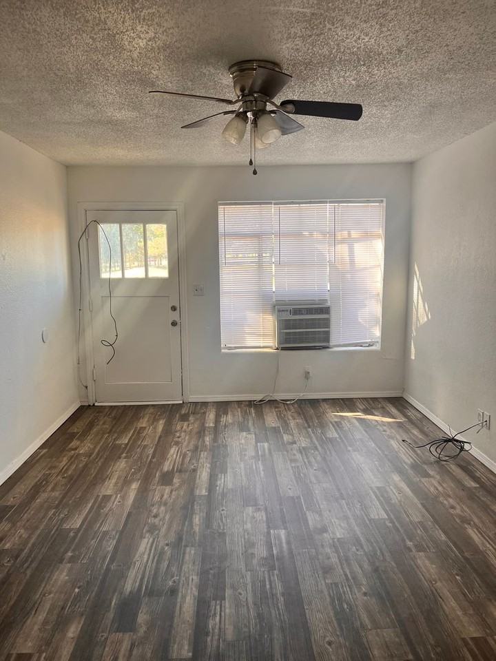 1324 West Rupe Avenue - Photo 2 of 6