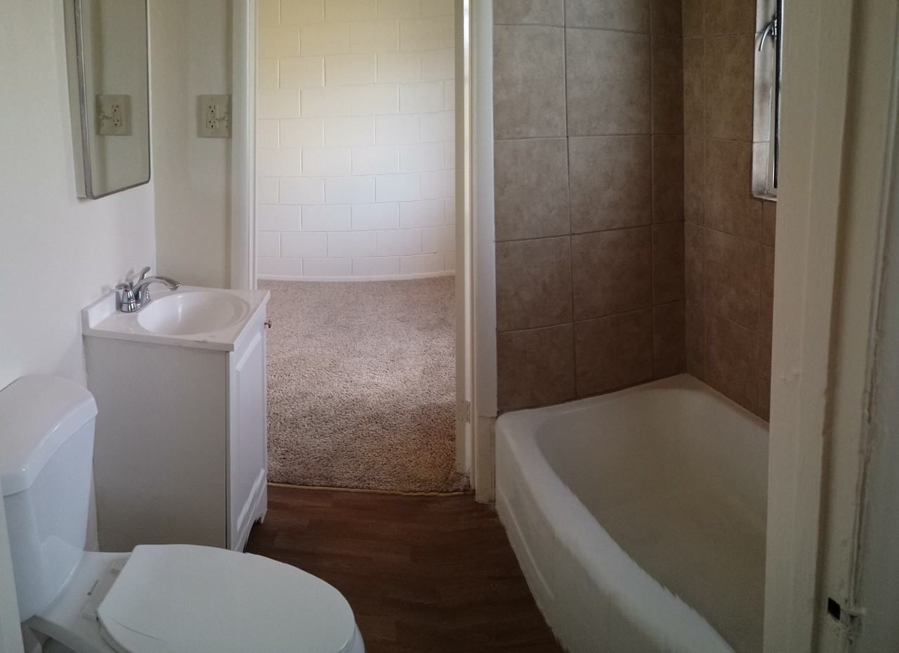 1400-1424 Amherst Dr. SE - Photo 5 of 7