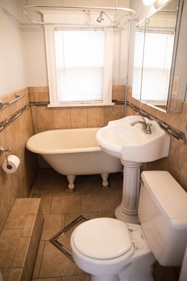 1303-HEN - Photo 4 of 13