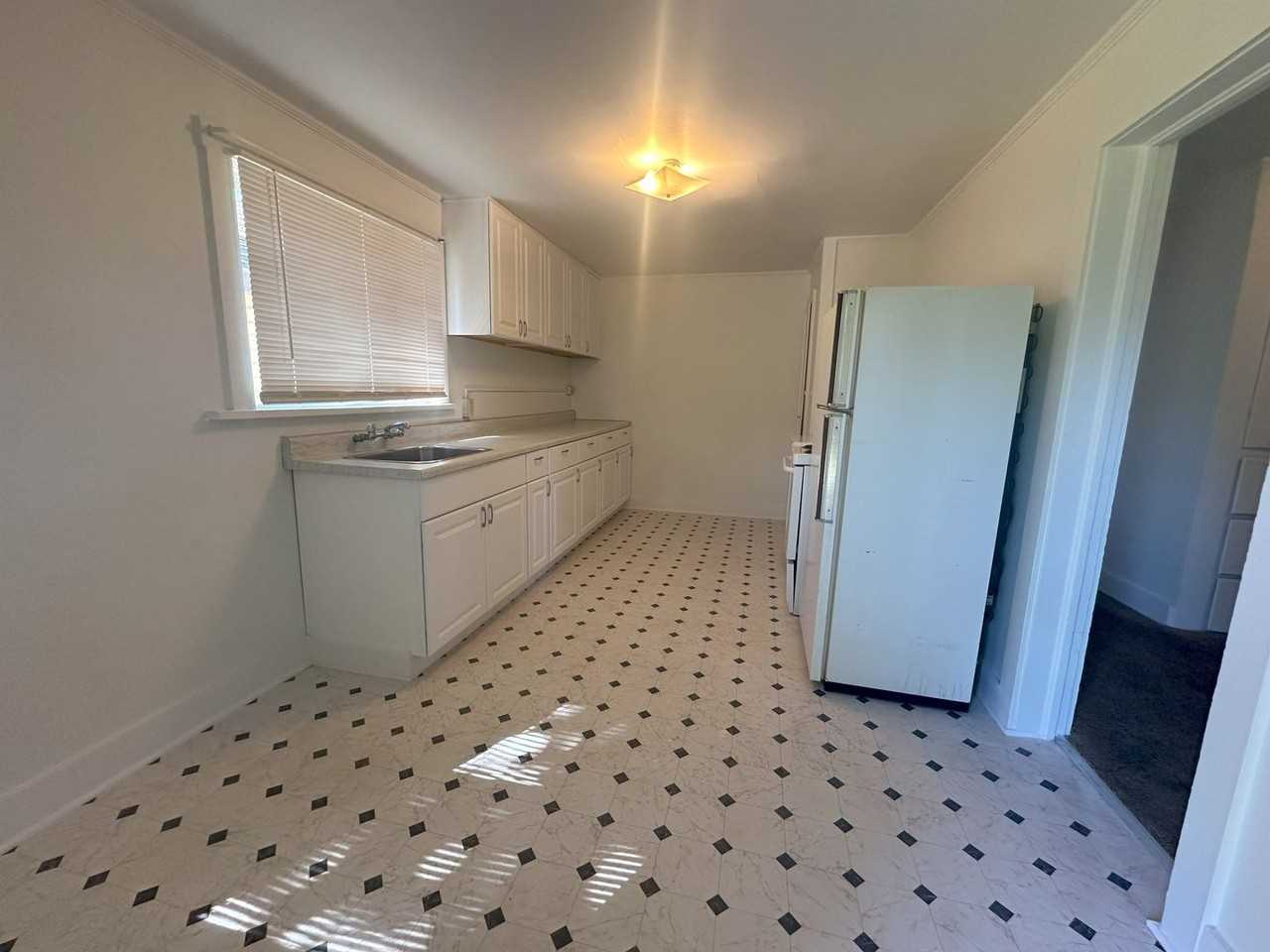 436 Minckler Ave - Photo 4 of 12