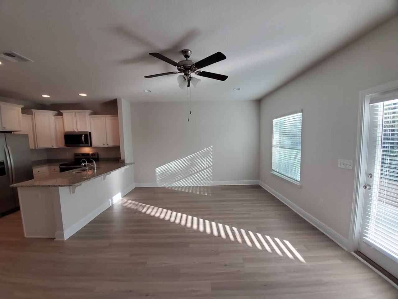 7652 Shadow Lake Dr - Photo 7 of 26