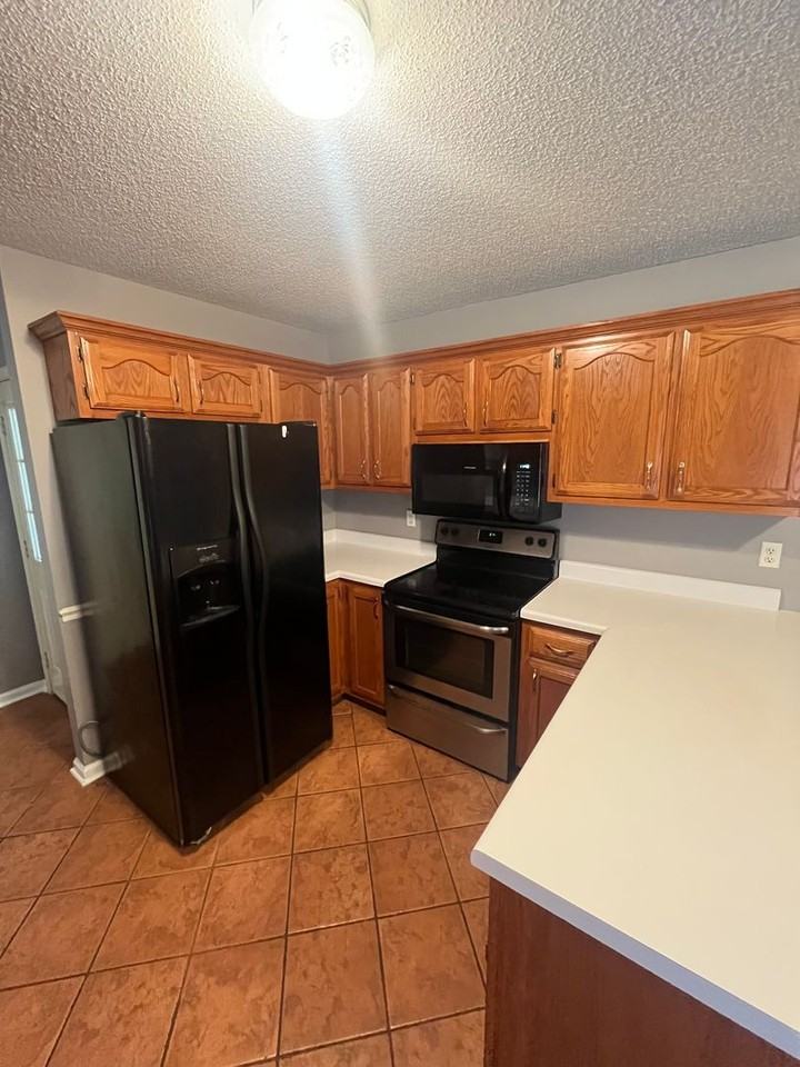 118 Rolling Meadow Dr - Photo 2 of 23
