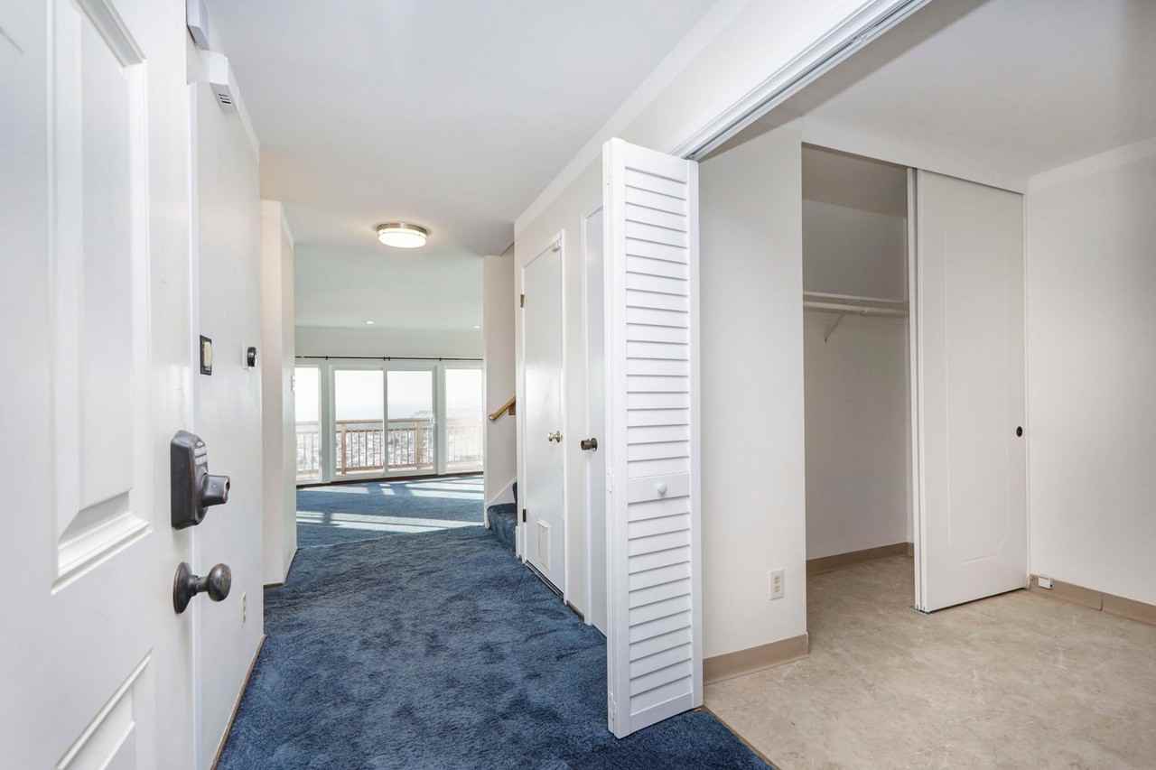 1645 15th Ave - Photo 3 of 50