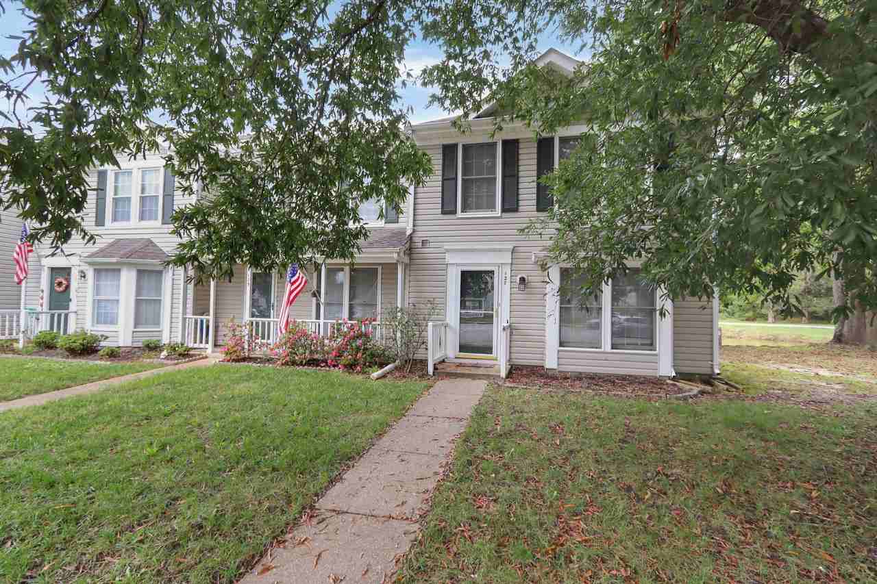 127 Sterling Ct - Photo 2 of 21