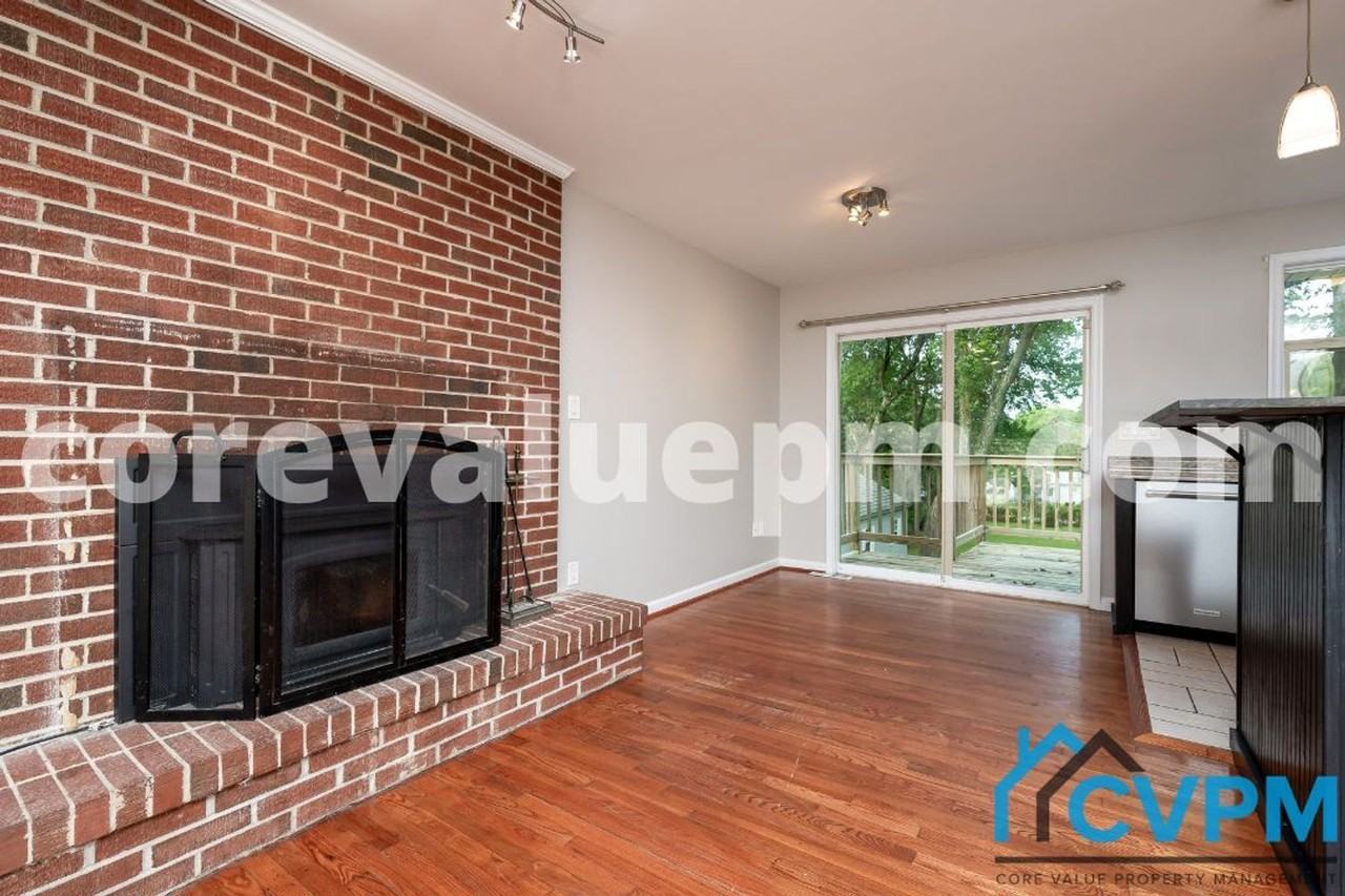 155 Woodsway - Photo 2 of 28