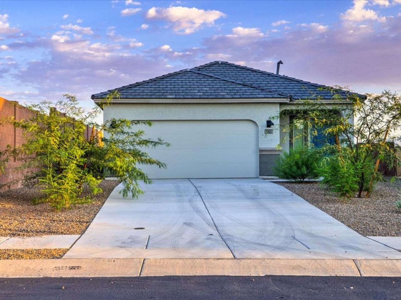 12218 E Ava Lynn Dr - Photo 2 of 28