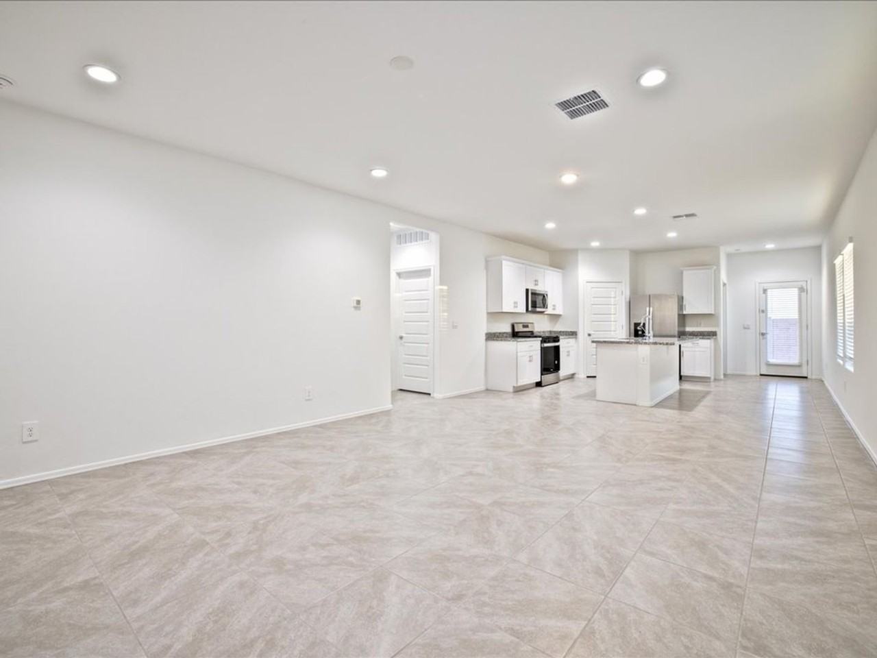 12218 E Ava Lynn Dr - Photo 4 of 28