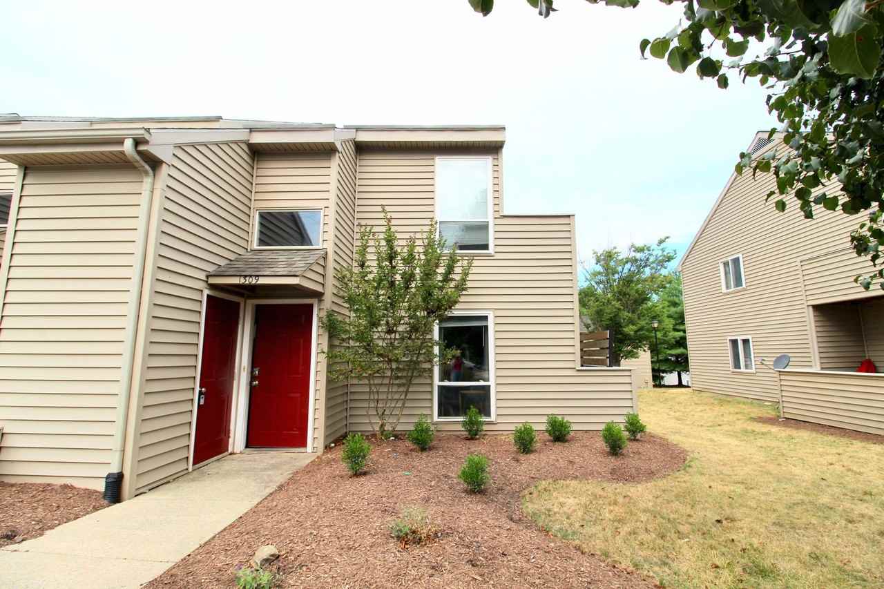 1309 Bradley Dr - Photo 2 of 15