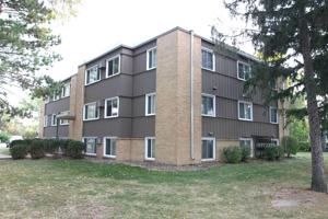 featured image of 121 W 90th St