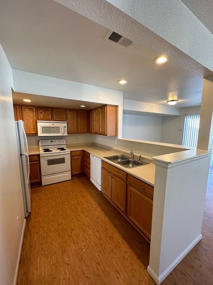 330 Arkel Way - Photo 2 of 11