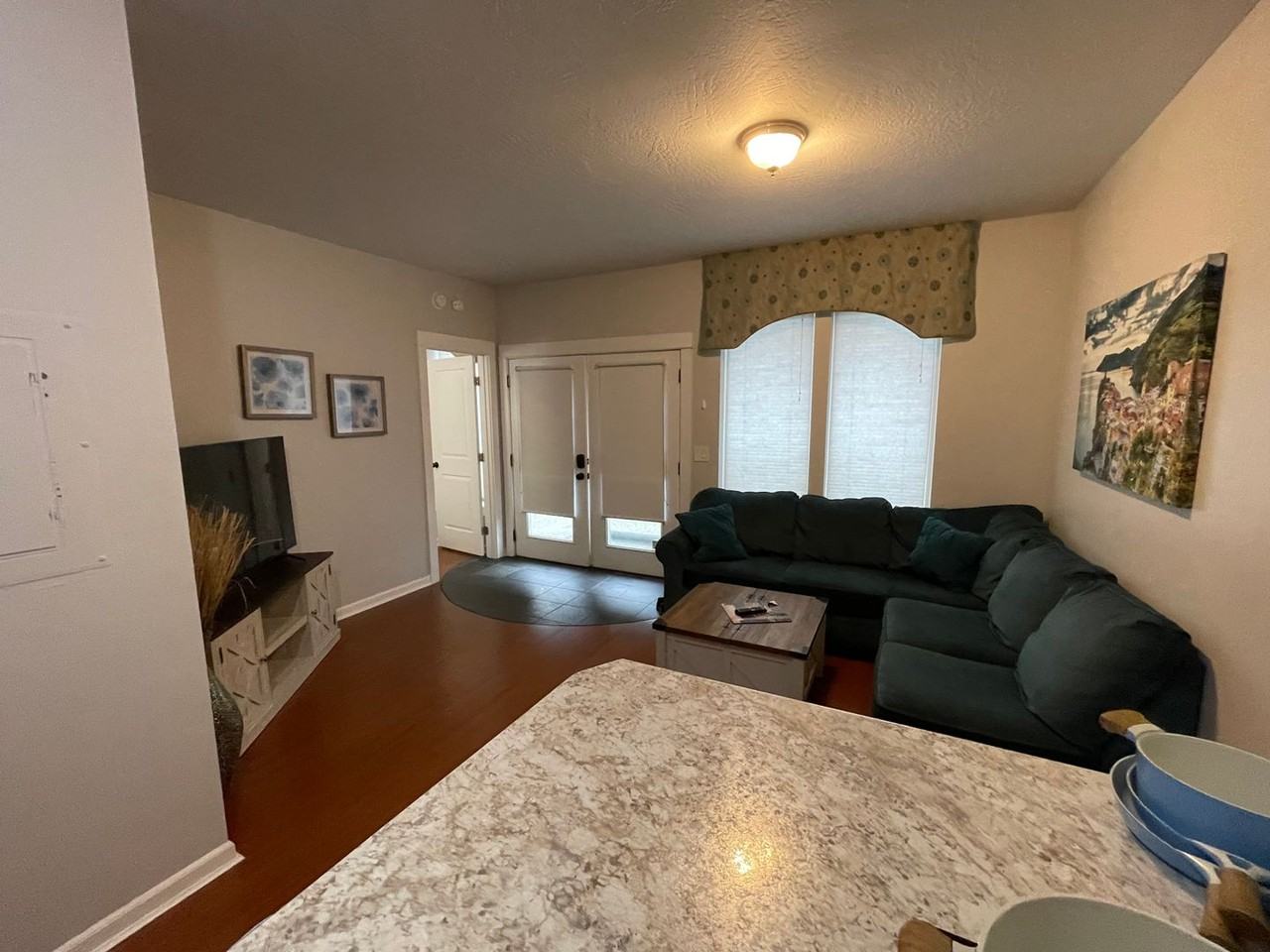185 E E St - Photo 5 of 16
