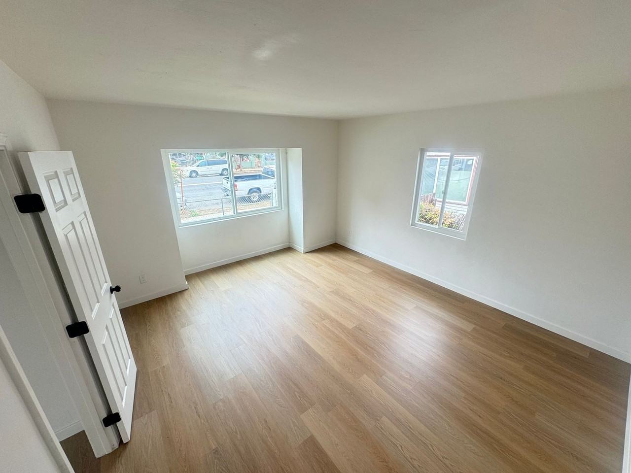 2266 Ocean View Blvd - Photo 3 of 17