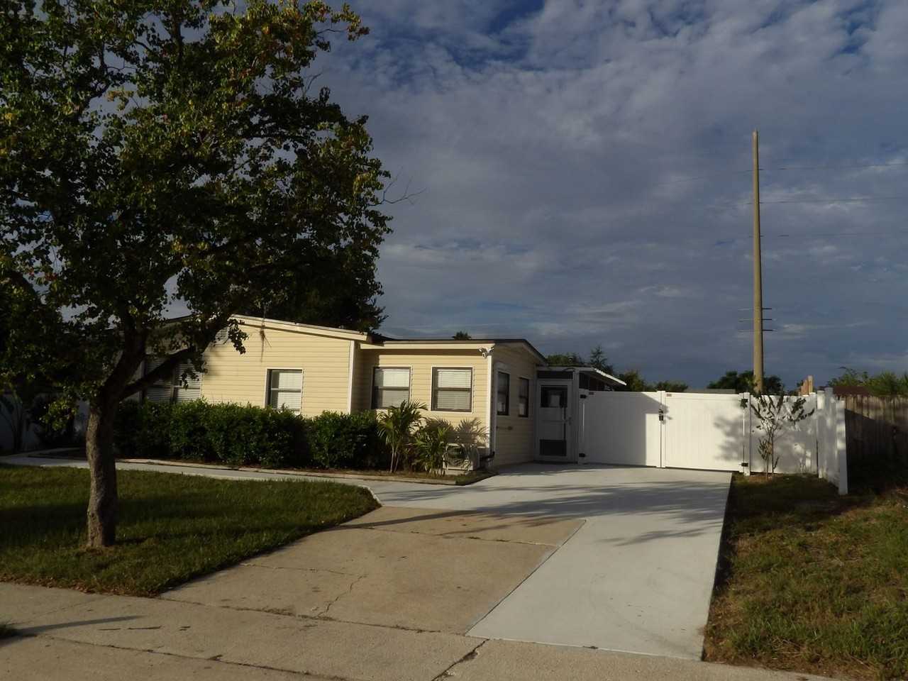 2337 Greenwood St - Photo 3 of 34