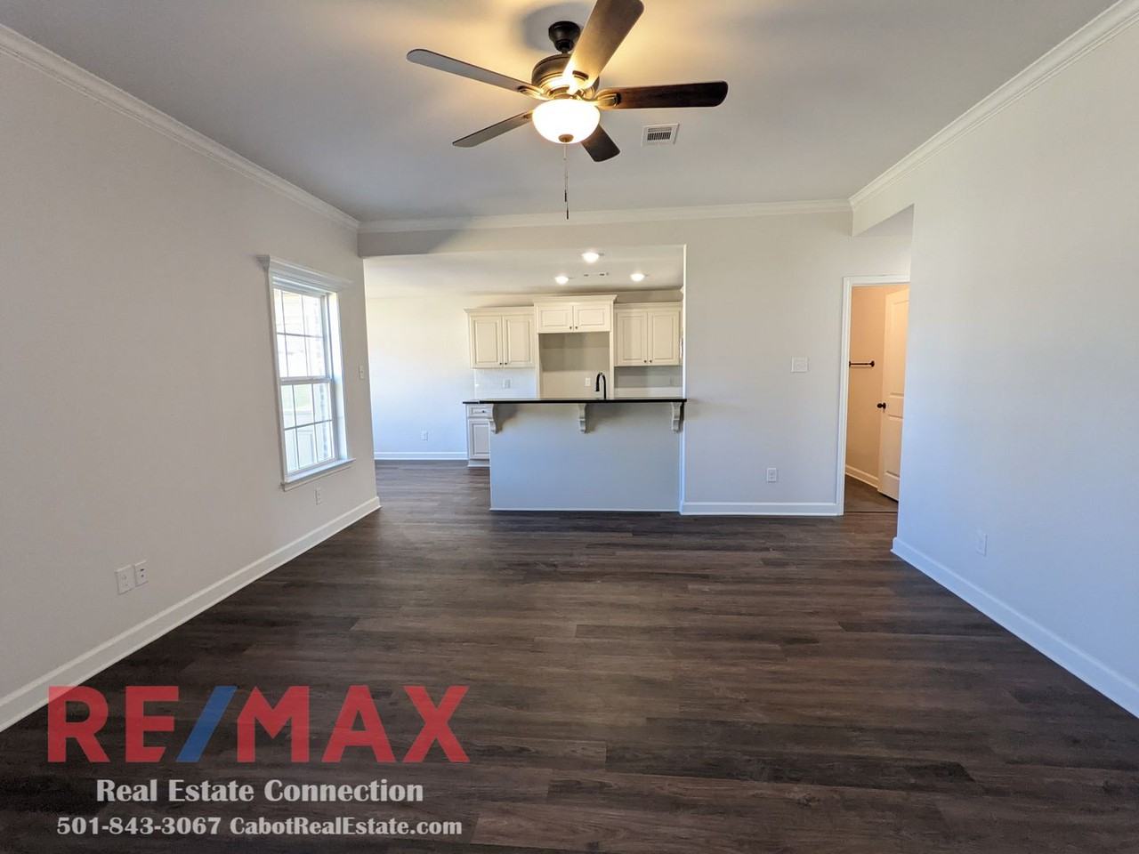 311 Dogwood St - Photo 3 of 17