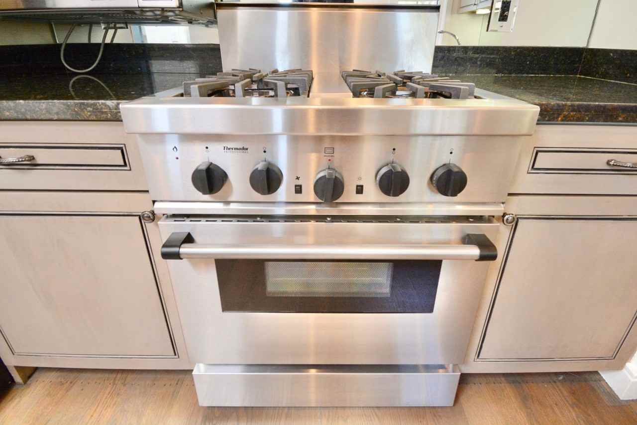 826 Duncan St - Photo 5 of 34