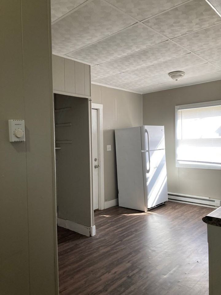 225-227 E Short St - Photo 2 of 10