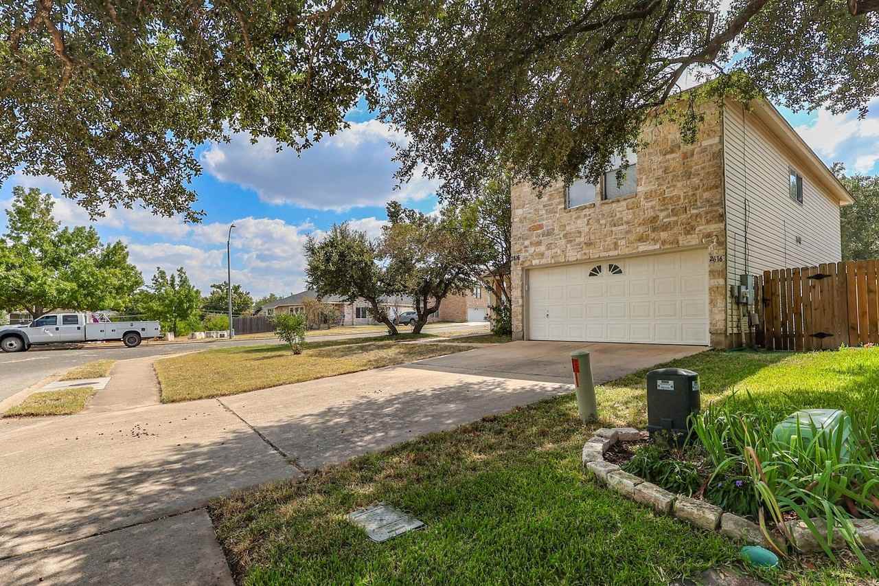 2616 Andres Way - Photo 2 of 28