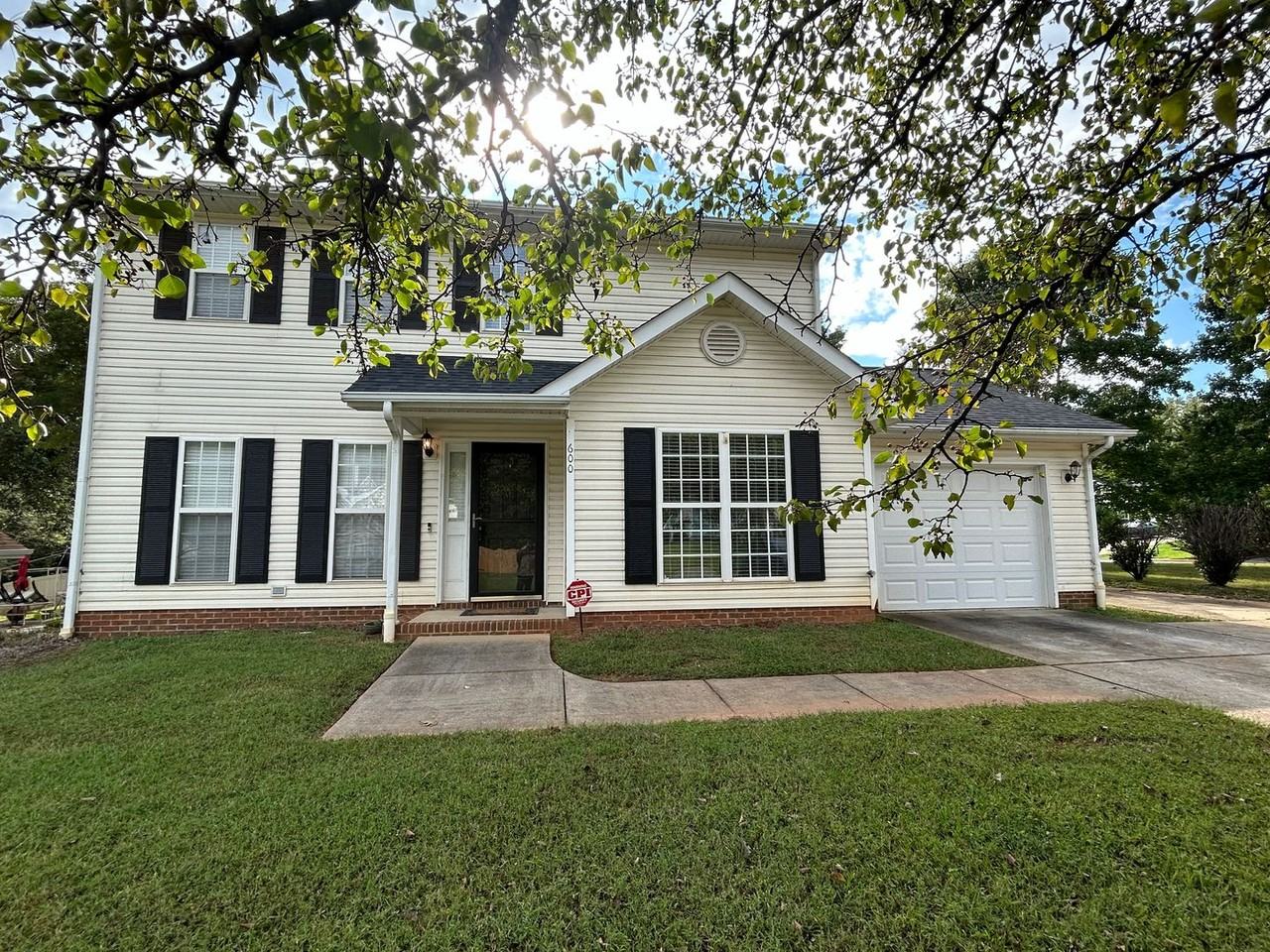 600 Summerwalk Rd - Photo 5 of 50