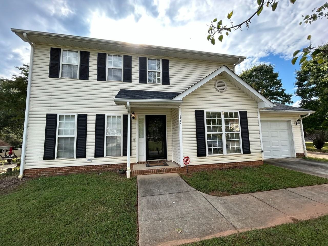 600 Summerwalk Rd - Photo 7 of 50