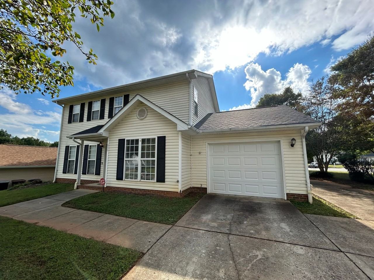 600 Summerwalk Rd - Photo 6 of 50