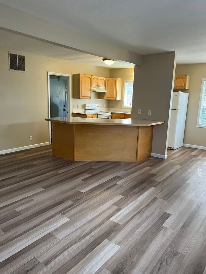 3424 Bennett Dr - Photo 2 of 13