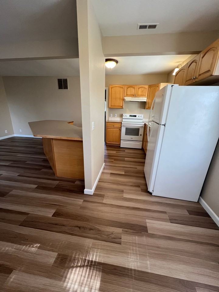 3424 Bennett Dr - Photo 4 of 13